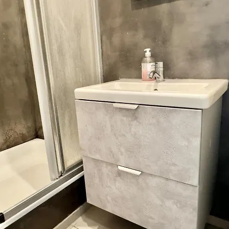Stylish Flat In Heart Of