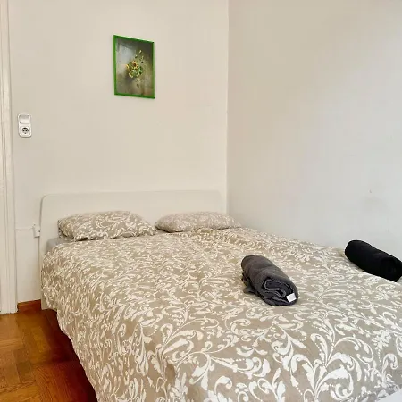 Apartment Stylish Flat In Heart Of