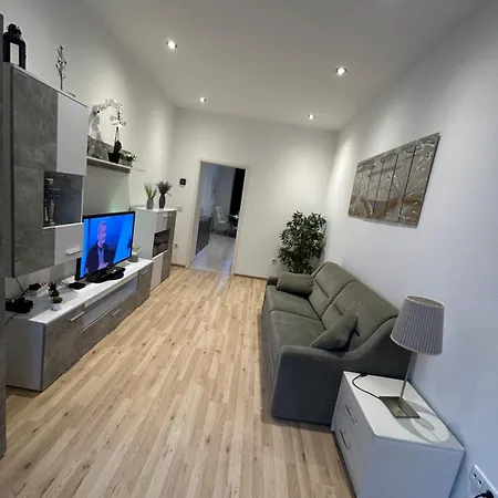 Schoene, Helle In Stadtnaehe Apartment Vienna