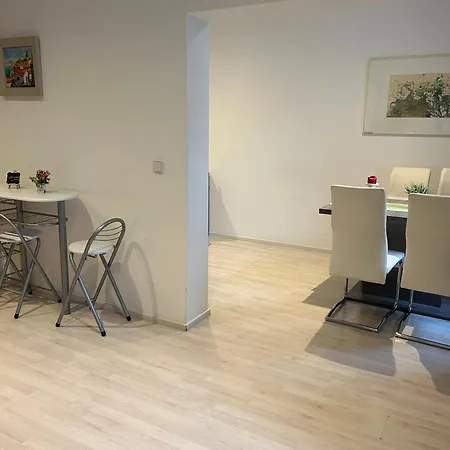 Schoene, Helle In Stadtnaehe Apartment *