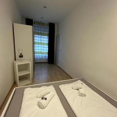Schoene, Helle In Stadtnaehe