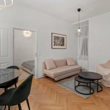 8 Minutes To Inner I 5 Min Walk To Metro I Wifi * Viena