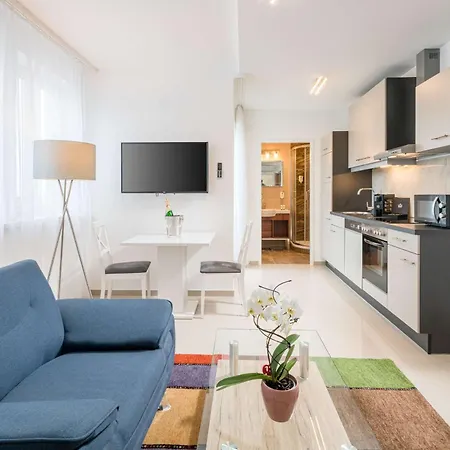Apart-hotel Western Celebrity 4*
