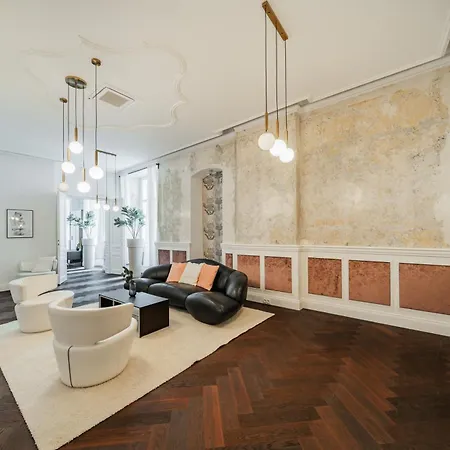 Luxury Designer In Center Of * Wenen