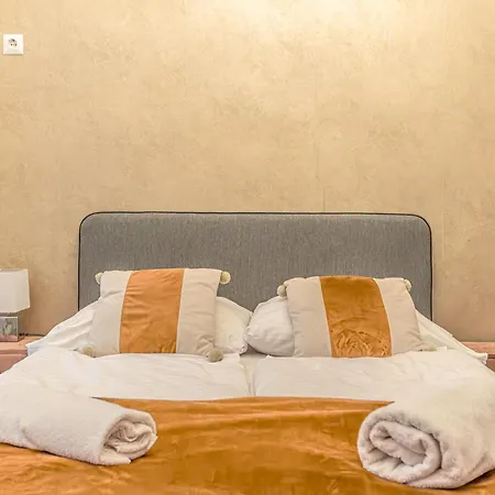 Superbly 9br Complex Ideal For 25 People