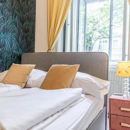 Apartment Superbly 9br Complex Ideal For 25 People