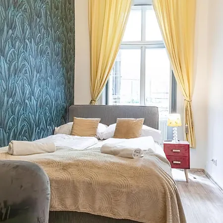 Superbly 9br Complex Ideal For 25 People Vienna