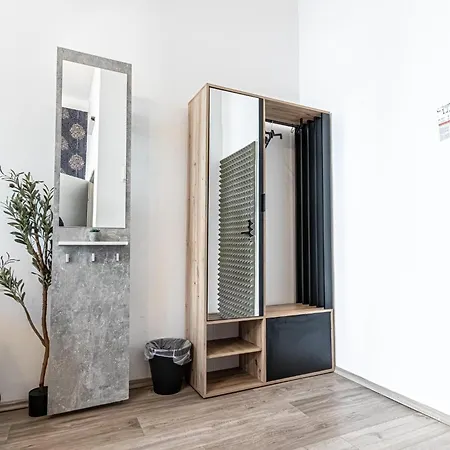 Superbly 9br Complex Ideal For 25 People Vienna