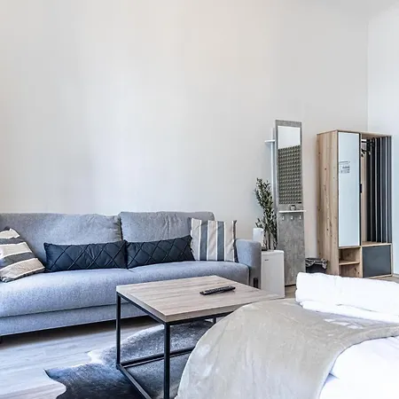 Superbly 9br Complex Ideal For 25 People