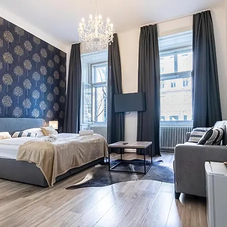 Apartment Superbly 9br Complex Ideal For 25 People *