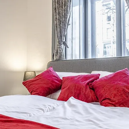 Apartment Superbly 9br Complex Ideal For 25 People *
