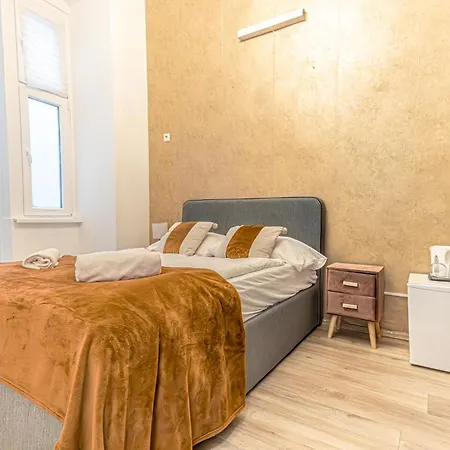 Superbly 9br Complex Ideal For 25 People Apartment *