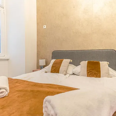 Superbly 9br Complex Ideal For 25 People Vienna
