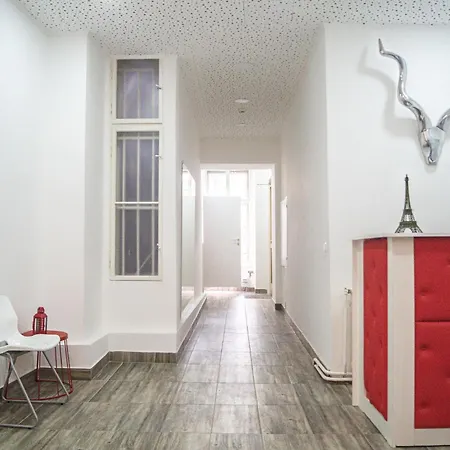 Superbly 9br Complex Ideal For 25 People