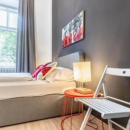 Apartment Superbly 9br Complex Ideal For 25 People