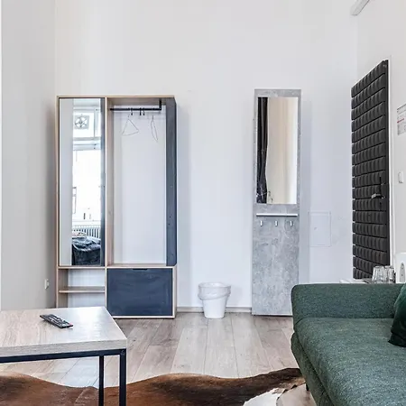 Superbly 9br Complex Ideal For 25 People * Vienna