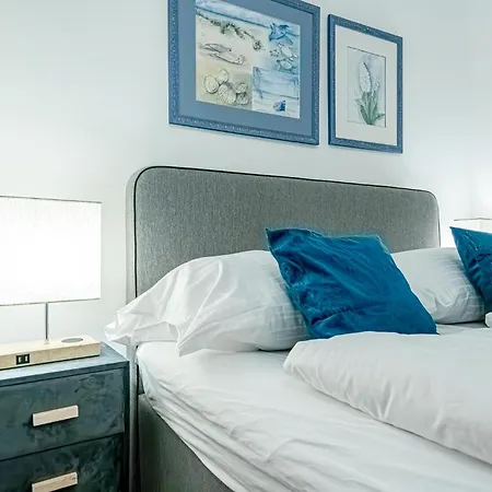 Apartment Superbly 9br Complex Ideal For 25 People