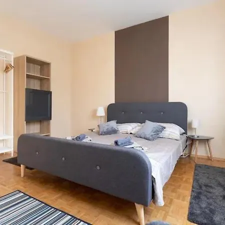 Krotti Hills Apartamento *
