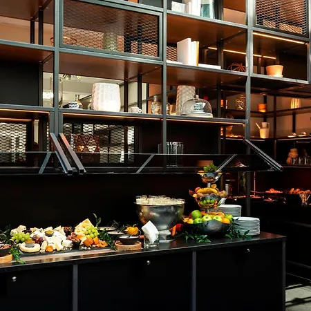Le Meridien Hotel 5*
