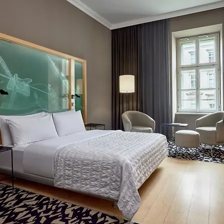 Le Meridien 5*