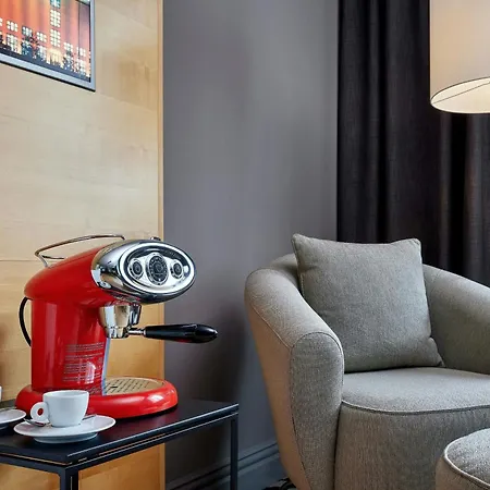 Le Meridien Hotel