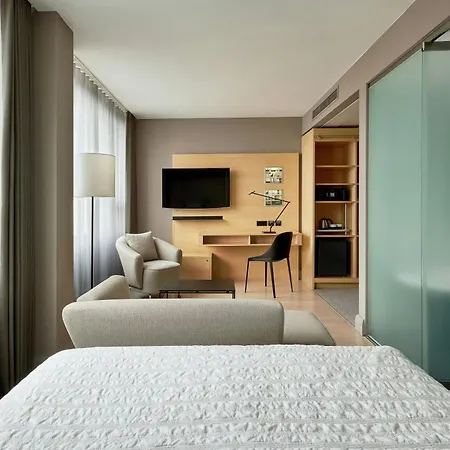 Le Meridien Hotel