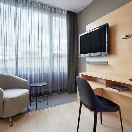 Le Meridien Hotel 5*