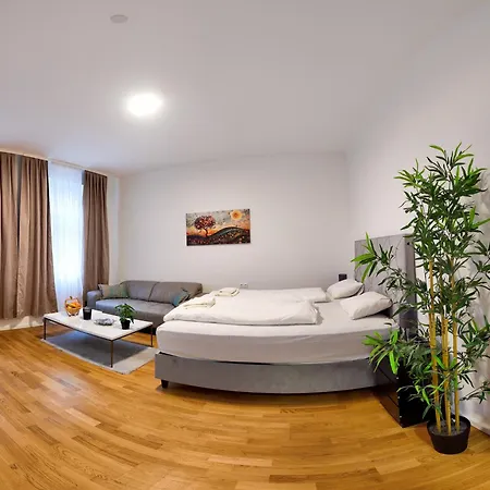 Aparthotel Art Living *