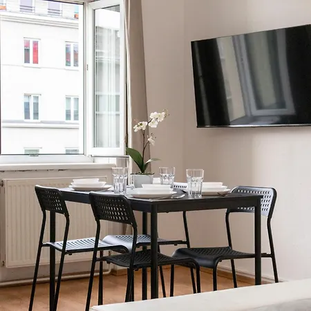 Sweet 2br Shared Standard Rooms, Location * Vienna