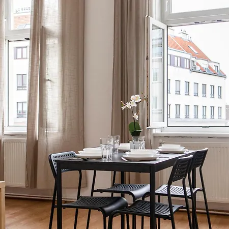 Sweet 2br Shared Standard Rooms, Location Apartment