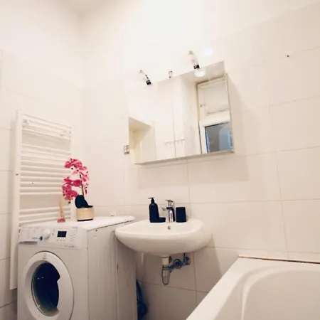Appartement Lovely 2br With Modern Amenities Near Augarten *