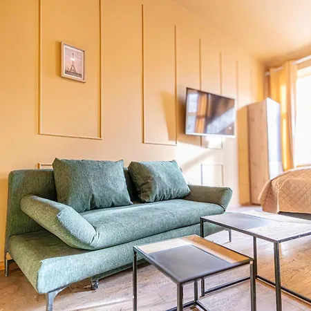 4br For 9p, Centrally Located In