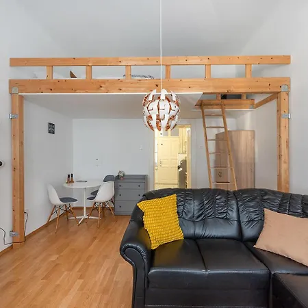 Ruhig Und Zentral Am Brunnenmarkt, Nur 15 Minuten Ins Zentrum Apartment