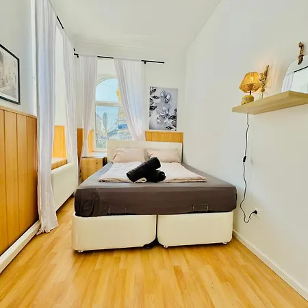 Comfy In A Shared Apt, 8min To Rathausplatz * Wien