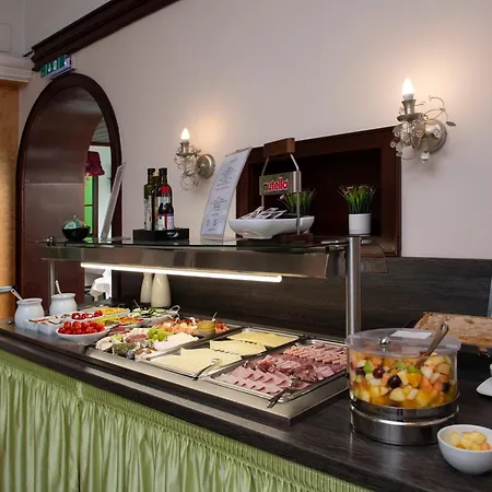 Pertschy Palais 4*