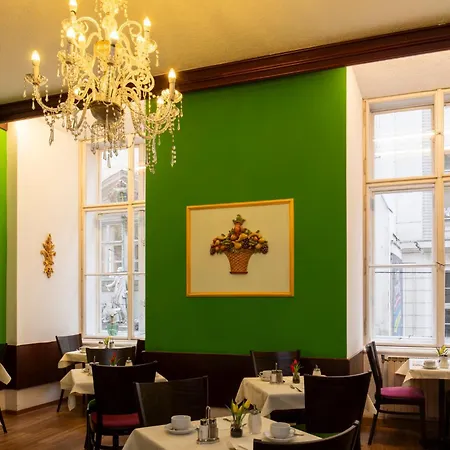 Hotel Pertschy Palais