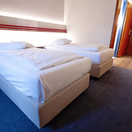 Hotel Vienna Sporthotel 4*