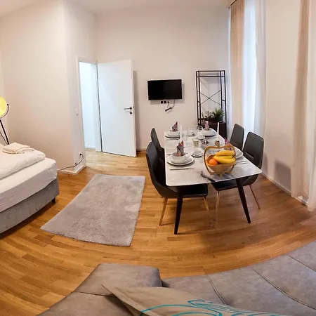 Art Living Aparthotel