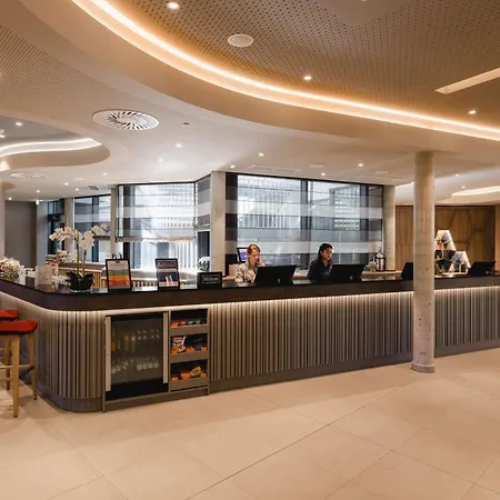 Hampton By Hilton West