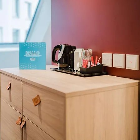 Hampton By Hilton West Hotel 3*