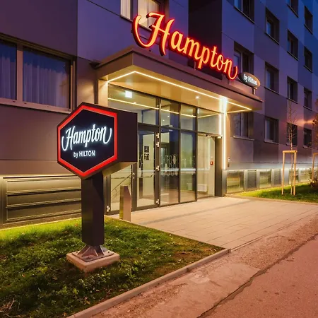 Hampton By Hilton West Hotel 3*