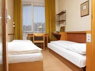 Academia 2* Wien