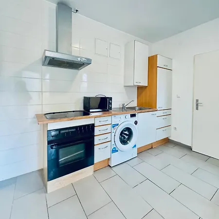 Apartment Chic 2br For 6 Person Direct Access *
