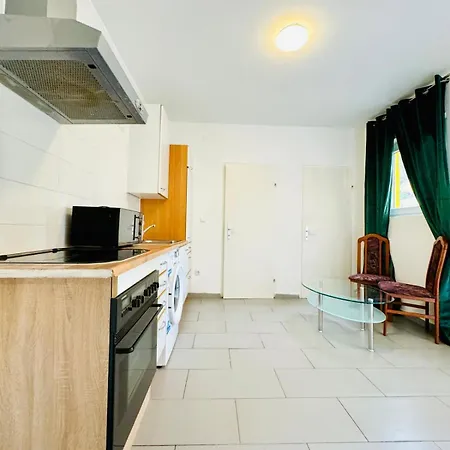 Chic 2br For 6 Person Direct Access Apartment