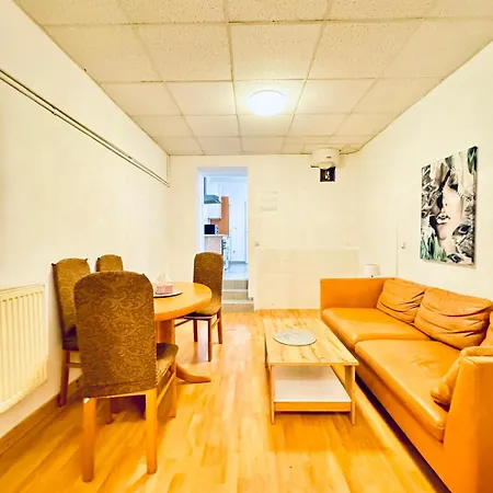 Apartment Chic 2br For 6 Person Direct Access *