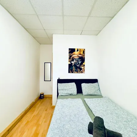 Chic 2br For 6 Person Direct Access Apartment