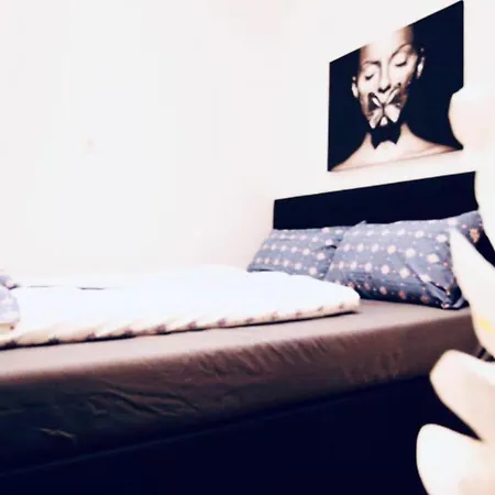 Super Cozy 5 Bedroom Shared 10min Walk To Augarten Appartamento