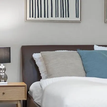 Apartment Augarten I 5 Min To Metro I 10 Min To