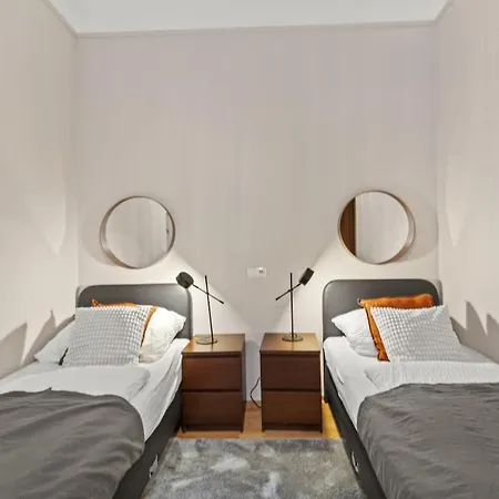 Augarten I 5 Min To Metro I 10 Min To Apartment Vienna