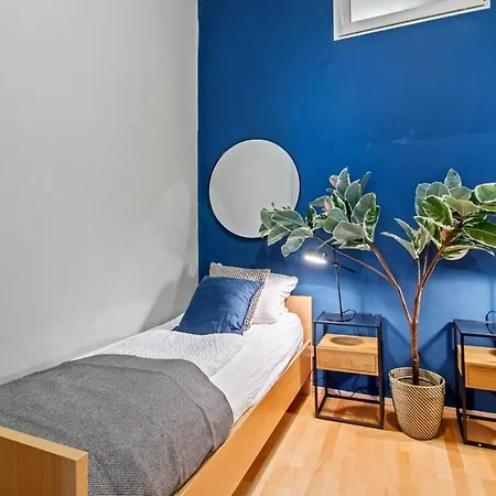 Augarten I 5 Min To Metro I 10 Min To Apartment